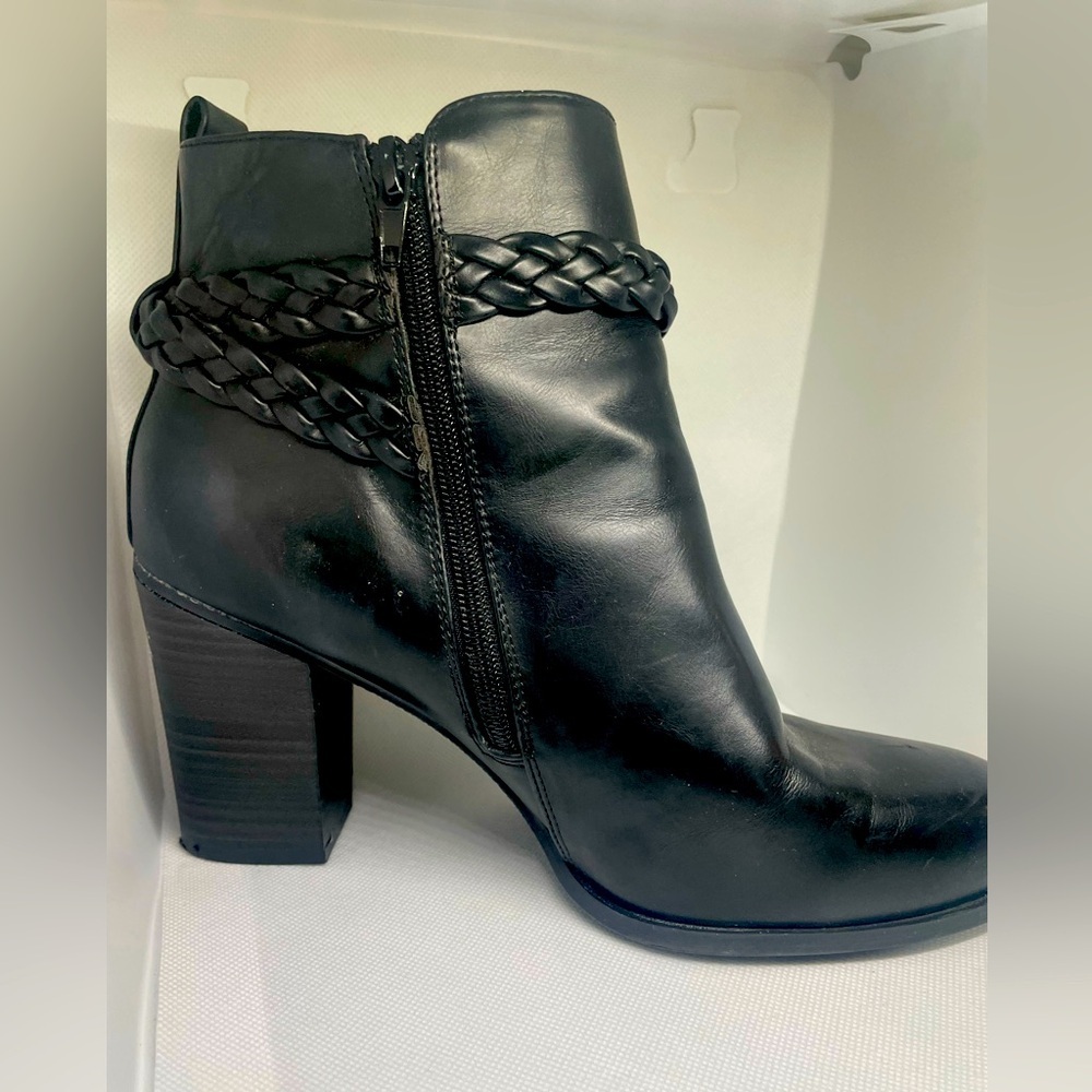 American Eagle Outfitters Black Braided Ankle Boots 9 1/2 wide